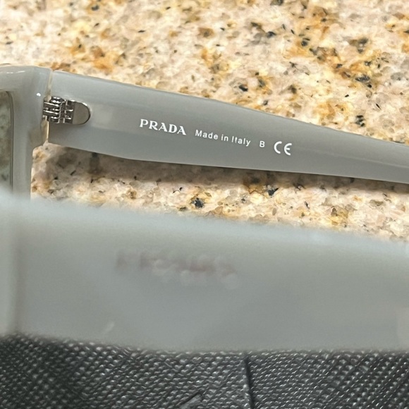 Prada Sunglasses Limited Edition - Picture 5 of 7